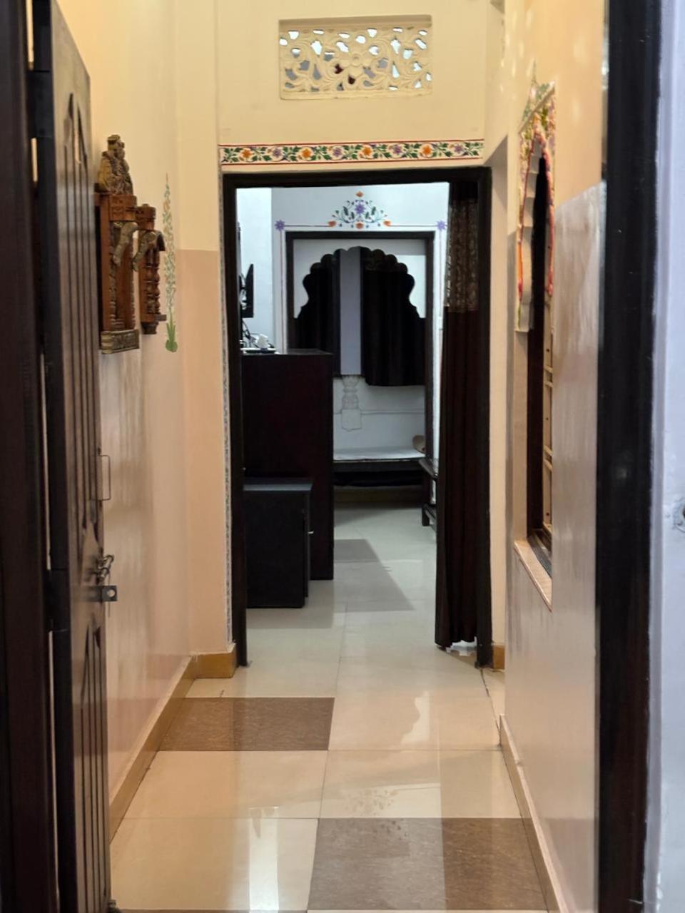 The Royal Lake View Villa Udaipur Exterior photo