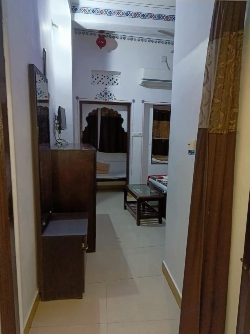 The Royal Lake View Villa Udaipur Exterior photo